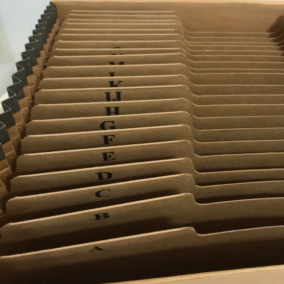 📁 Tan Alphabetical Accordion File Organizer - Picture 6 of 11